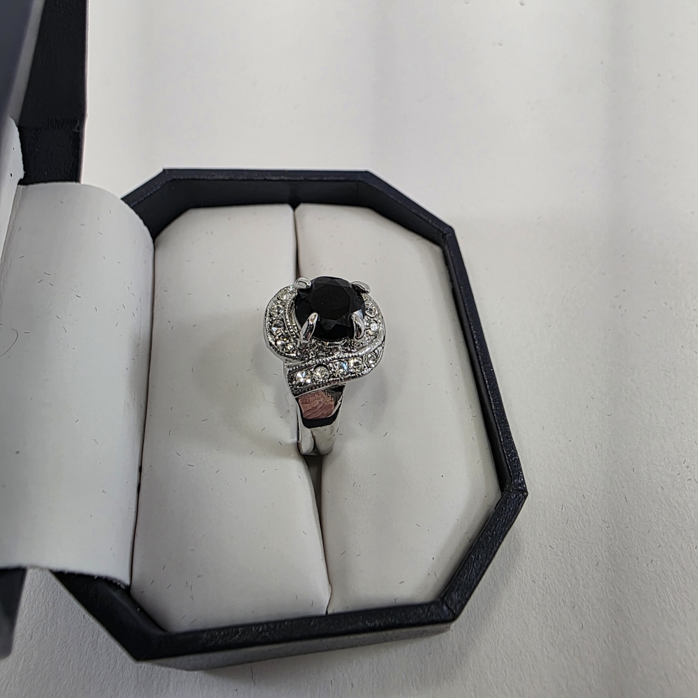Black Round Stone Statement Ring Crystal Halo Sil… - image 3